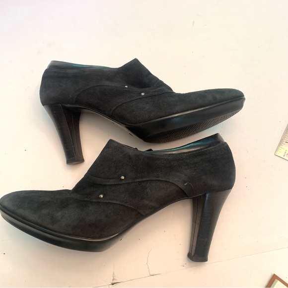 Aquatalia Made in Italy Water Resistant Blue Suede Booties - Picture 7 of 13